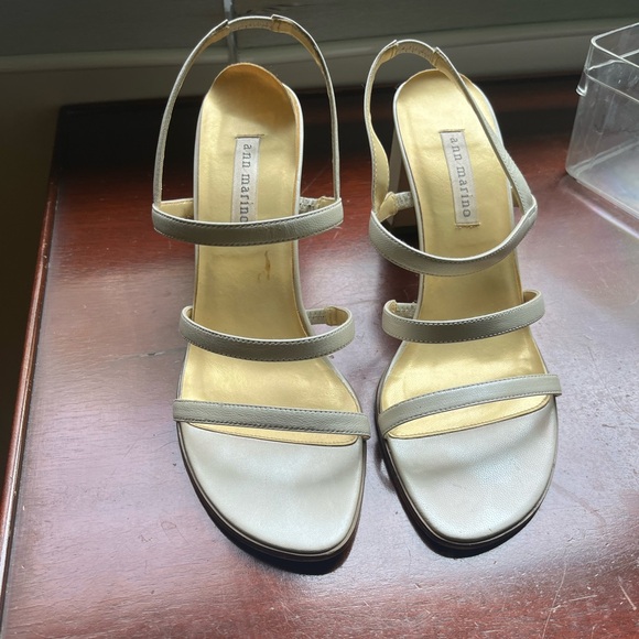 Ann Marino Cream Heels Elegant and Versatile size 9.5 - Picture 1 of 6